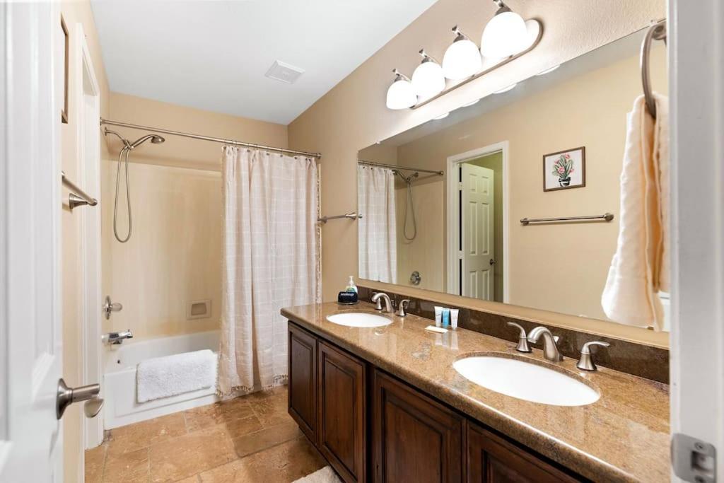 The Entertainment Oasis Wpool Holiday home Phoenix